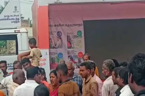  Women executives attacked with shoes at BJP event