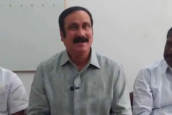 'Why gift a car to Jallikattu players?'- Idea Anbumani