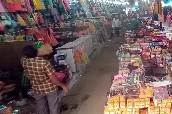Attempted burglary by breaking the lock of a textile shop; Police investigation