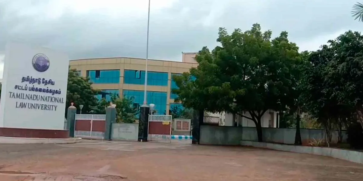 Urine in cold drink; Two law students suspended