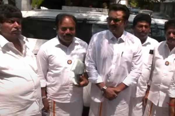  Sarathkumar came to the BJP office