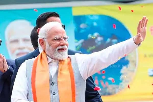Modi came to Kumari; Congress struggle