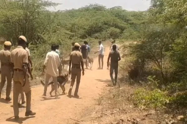  A leopard lurking for the fourth day; Sniffer dogs to get into the field