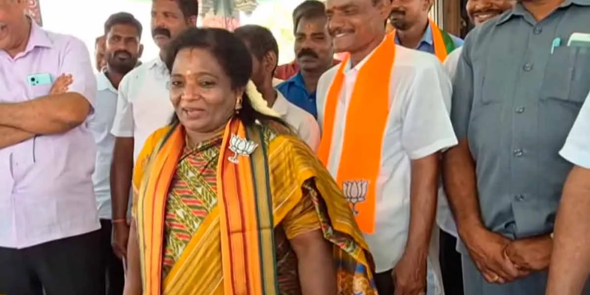 'Hit me even with a stone if you don't do anything for the constituency'-Tamil campaign