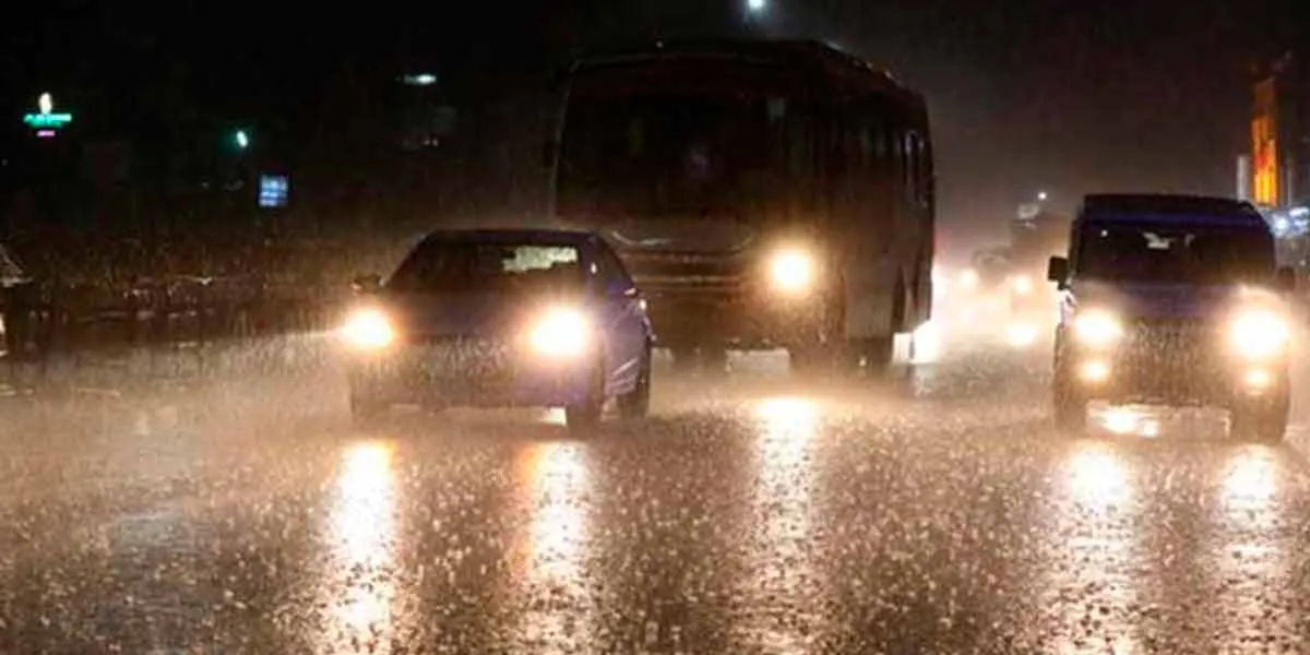 Heavy rain at dawn; Pattukottai before Athirampattinam