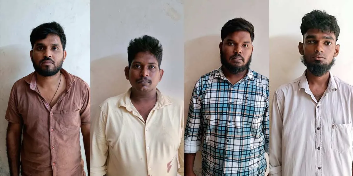 30 lakh rupees were stolen by waylaying the trader; 4 arrested