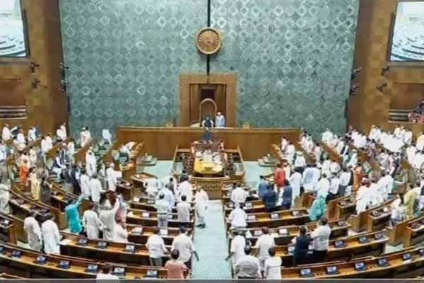 The debate lasted till midnight; Some of Rahul's speeches have been removed from the notes