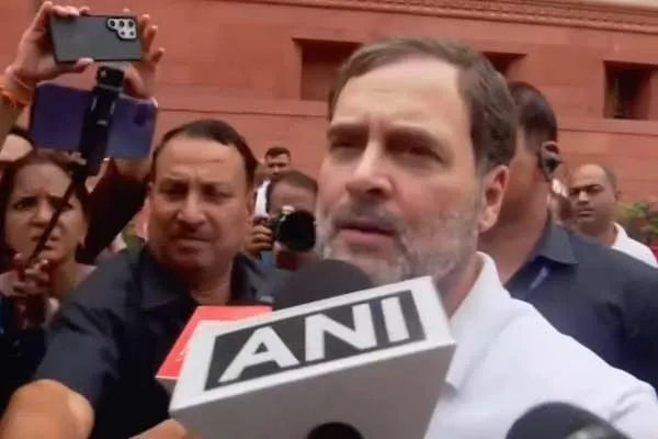 'Truth has no place in Modi's world' - Rahul comments