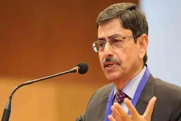 r n ravi discussed with civil service aspirants in raj bhavan 