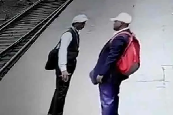 west bengal kharagpur railway station ttr viral video   