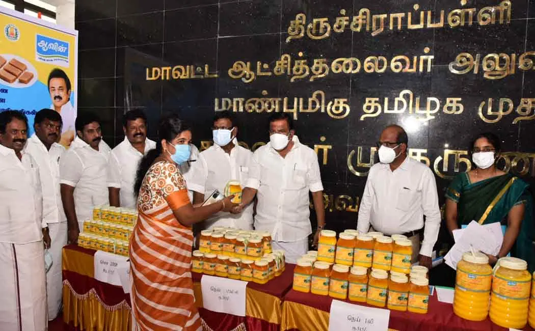 Ministers open Avin Deepavali special camp