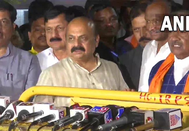 Karnataka Minister KS Eeswarappa resigns