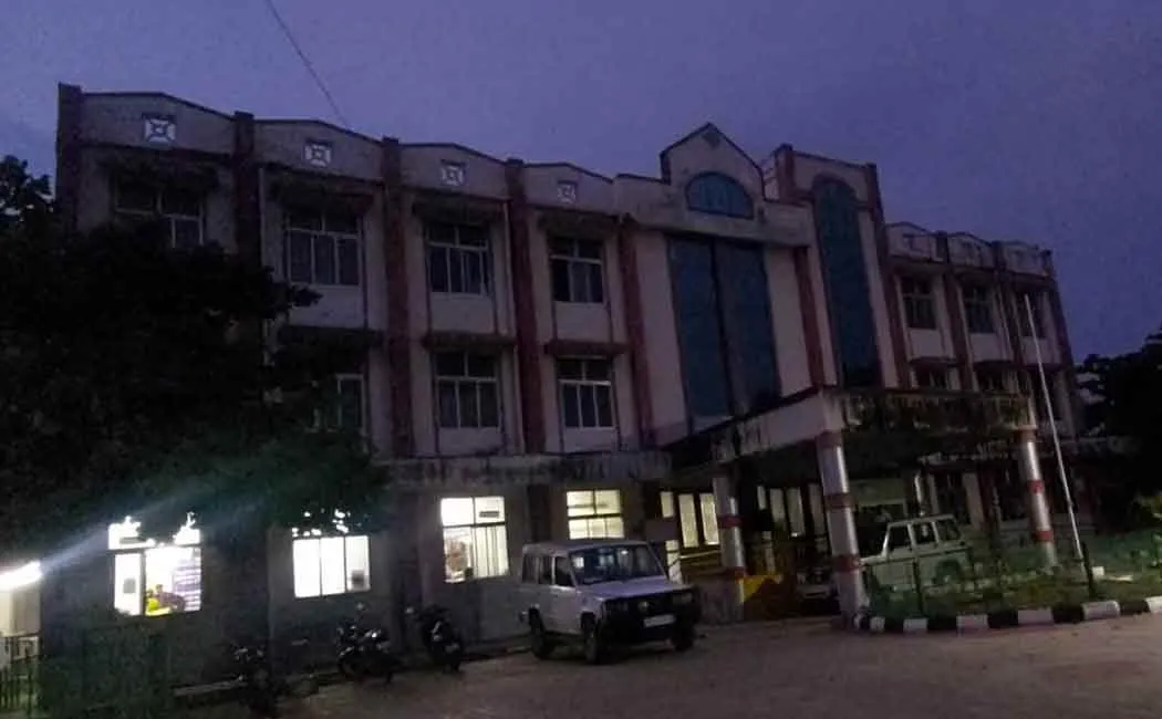 Raid till night employee who climbed the wall and escaped