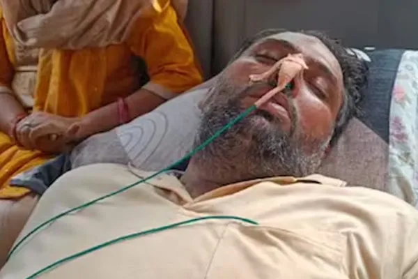 The police made the youth who asked to drink water drink acid in uttar pradesh