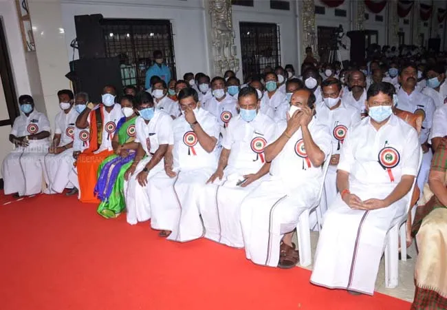 admk meeting chennai eps and ops tn assembly election 