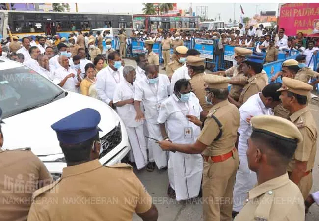 Volunteers gathered in Vanakaram... A.D.M.K. Will the general assembly take place?- The High Court will decide at 09.00 am!