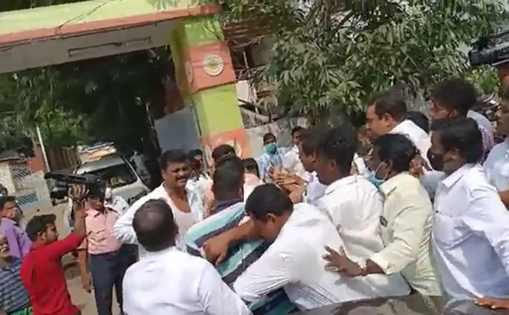 admk head office incident contiune on second day 