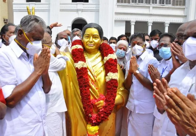 admk party 49 th anniversary deputy cm ops flag 