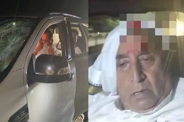 Stone pelting attack on former minister in maharashtra