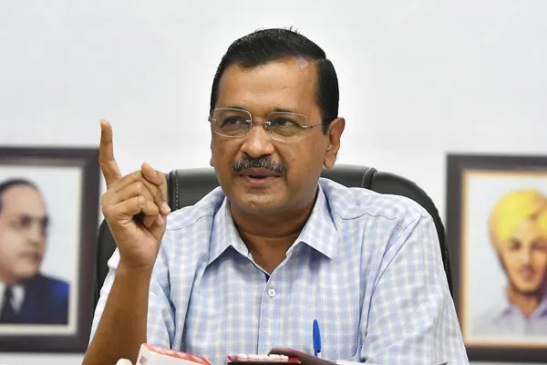 Police gathering in front of Arvind Kejriwal's house and Confusion in Delhi