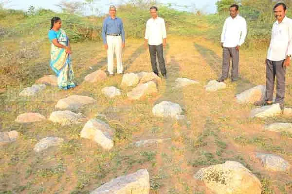 sivagangai nalukottai near ancient stoneage things discovered