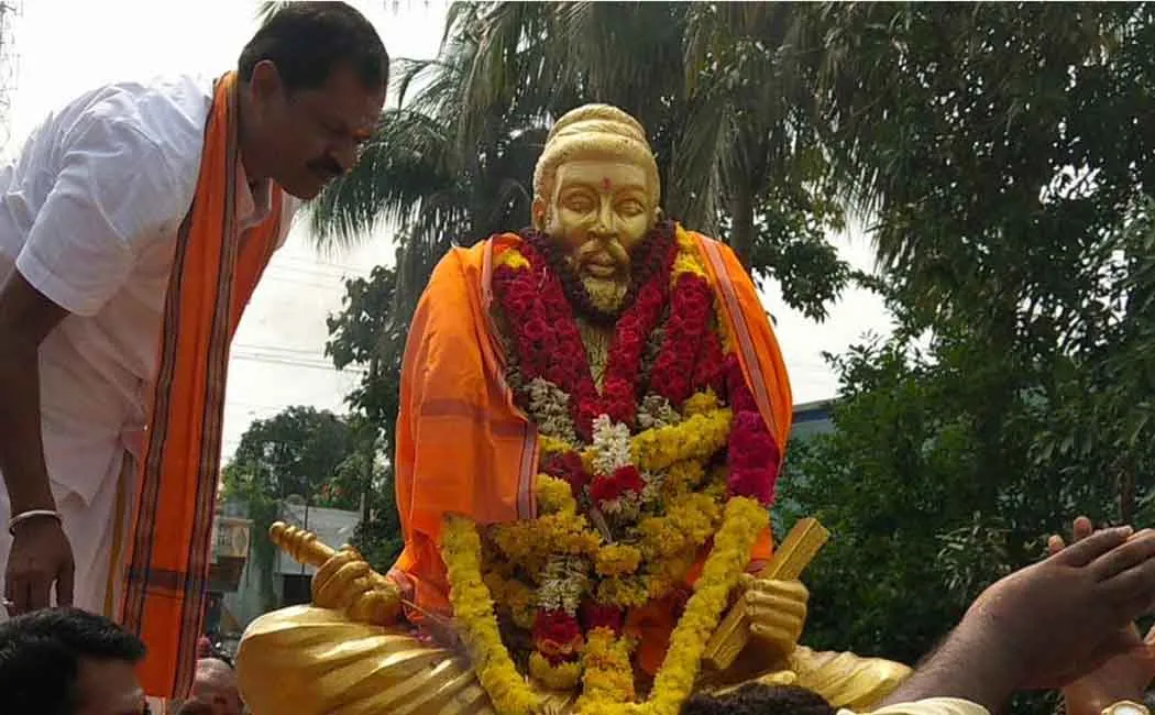 TIRUVALLUVAR STATUE INDHU MAKKAL KATCHI ARJUN SAMBATH 