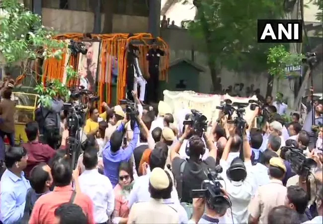 former union minister arun jaitley passes away many parties leaders pray tributes, congress party sonia and rahul 
