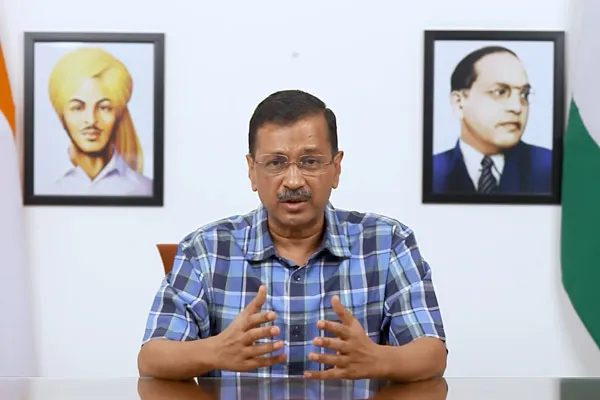 Arvind Kejriwal challenges Prime Minister Modi