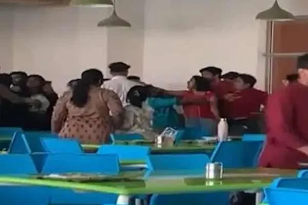 Hindu organizations hit students for non-vegetarian food served during Shivaratri in delhi