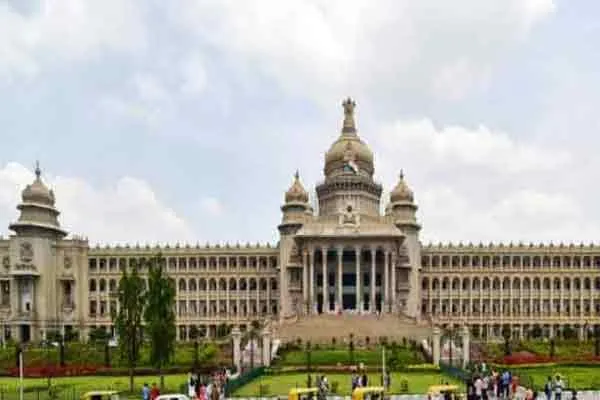 pre exit poll result in karnataka assembly election
