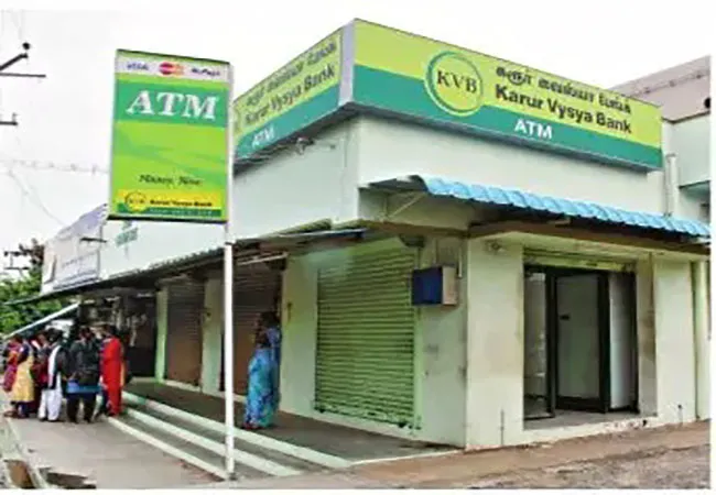 thief Attempt to rob ATM machine in Salem Police web site for mysterious accused  !!