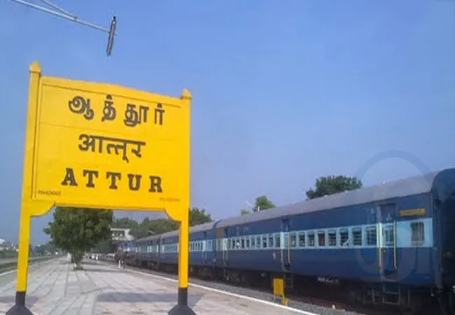 salem district attur private bus and bike incident police 