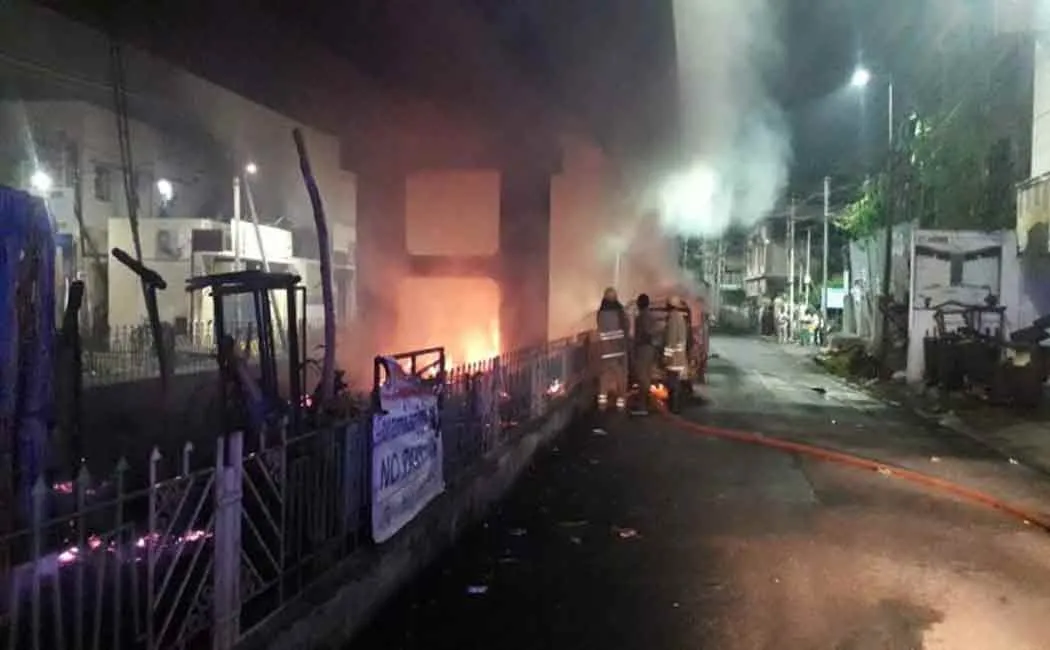 Auto gets fire Police in investigation