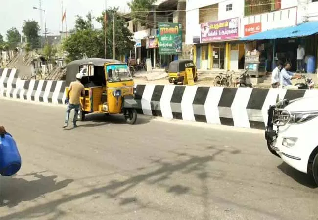ranipet district collector car auto driver one way road  