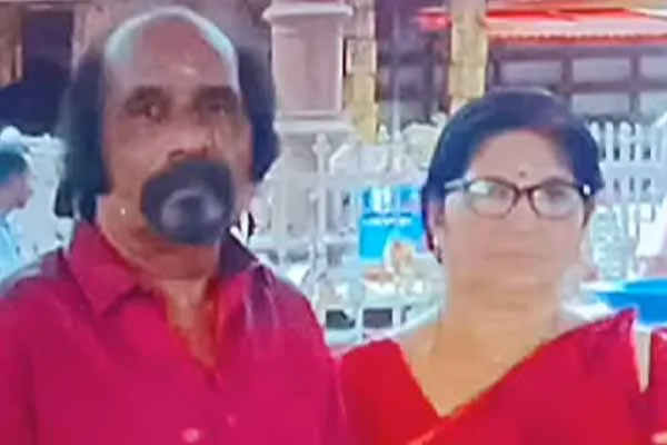 aavadi siddha doctor and his wife incident Cell phone caught by the police