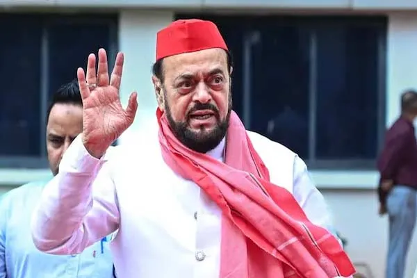 following controversy Devendra Fadnavis' plan Demolition of Aurangzeb's tomb