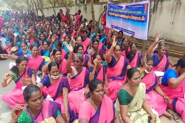 anganwadi workers involved in struggle 