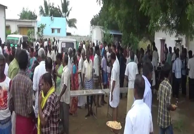 dindugul district local body election election campaign  Biryani feast for voters