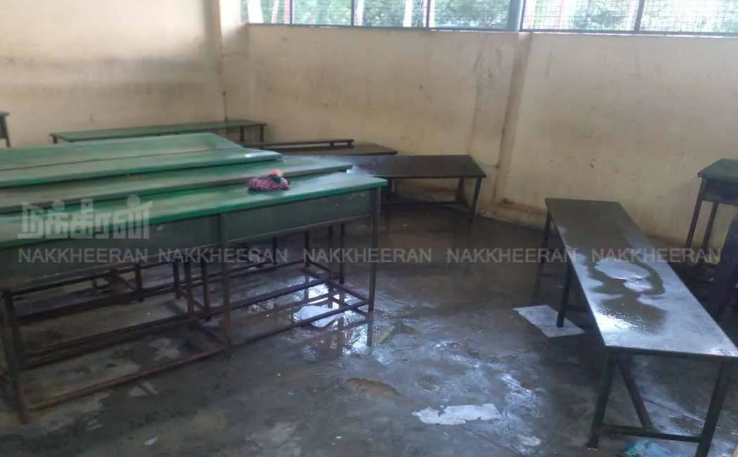 Government school students yearning for a classroom building