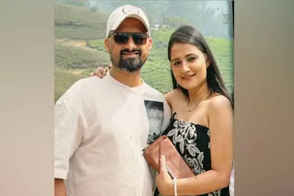 Husband who hit his wife and stuffed her in a suitcase in bangalore