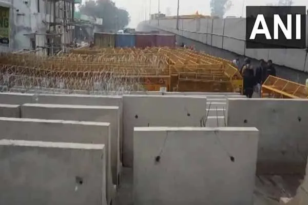 Farmers struggle The police set up huge barricades