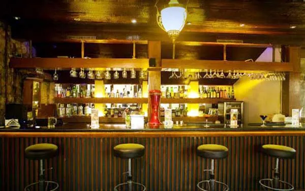 bar