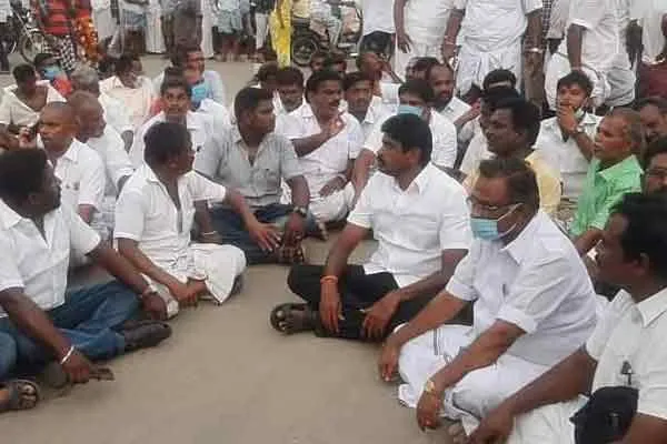Tuticorin Vilathikulam DMK ADMK issue