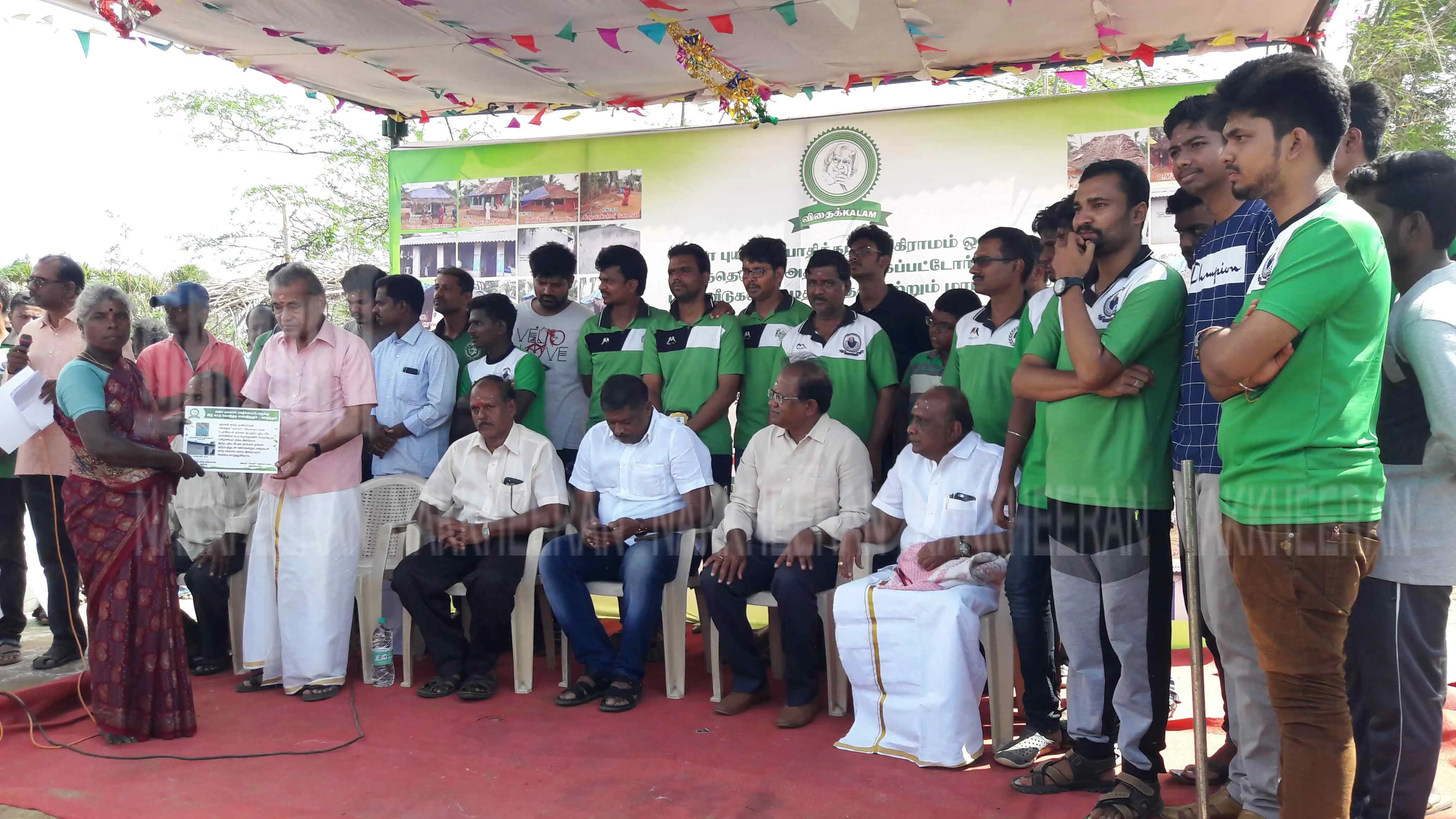  Volunteers who built houses for people affected by the Caja storm