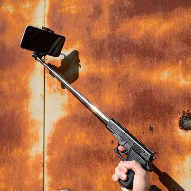 take selfie man dead