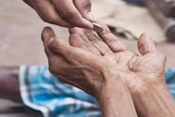  Collector warns Giving money to beggars will result in case