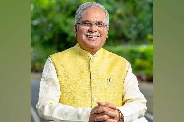 Former cm sensational complaint Election Commission explanation