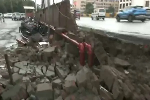 Bihar Chief Secretariat perimeter wall collapse incident