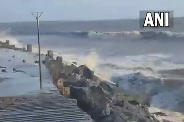 arabian sea biporjoy cyclone in gujarat kutch district 