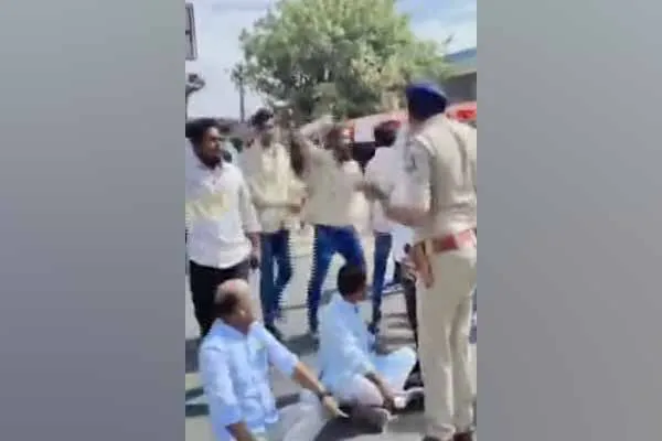 Struggle intensifies in Gujarat BJP in crisis